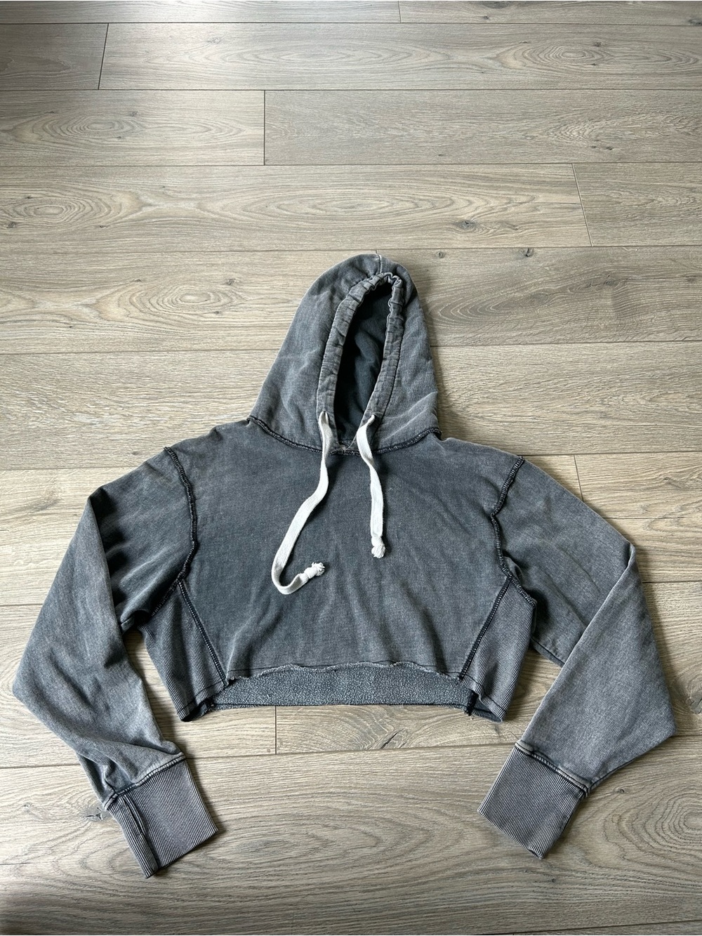 BDG Oversized Boxy Gray cropped hoodie Size Small